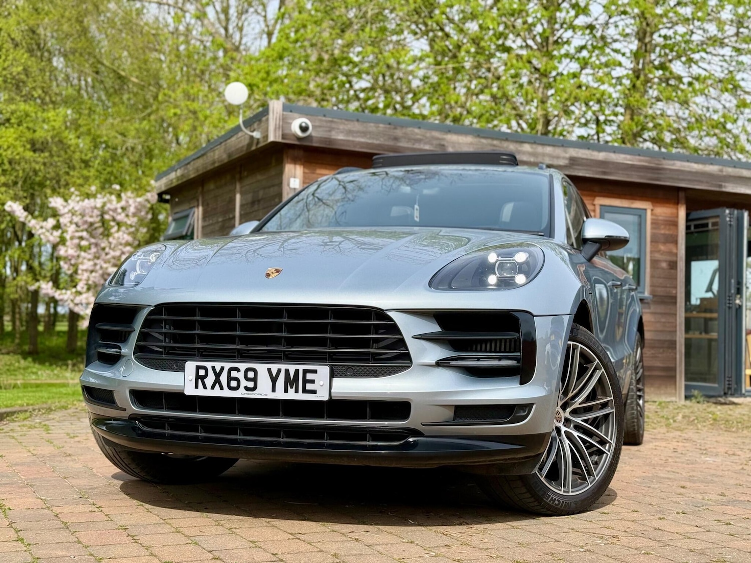 Used Porsche Macan 2019 for sale - 78205240: Photo 3