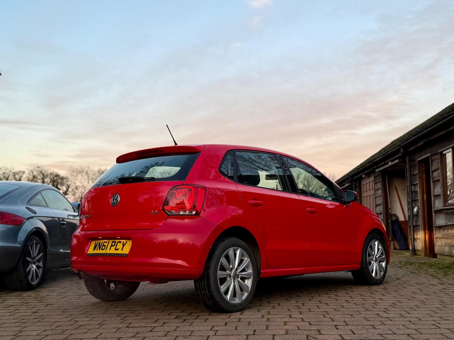 Used Volkswagen Polo 2011 for sale - 76964721: Photo 9