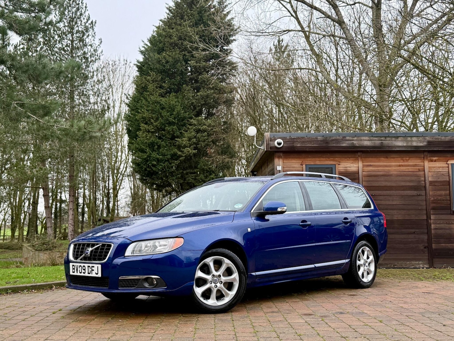 Used Volvo V70 2009 for sale - 77175411: Photo 11