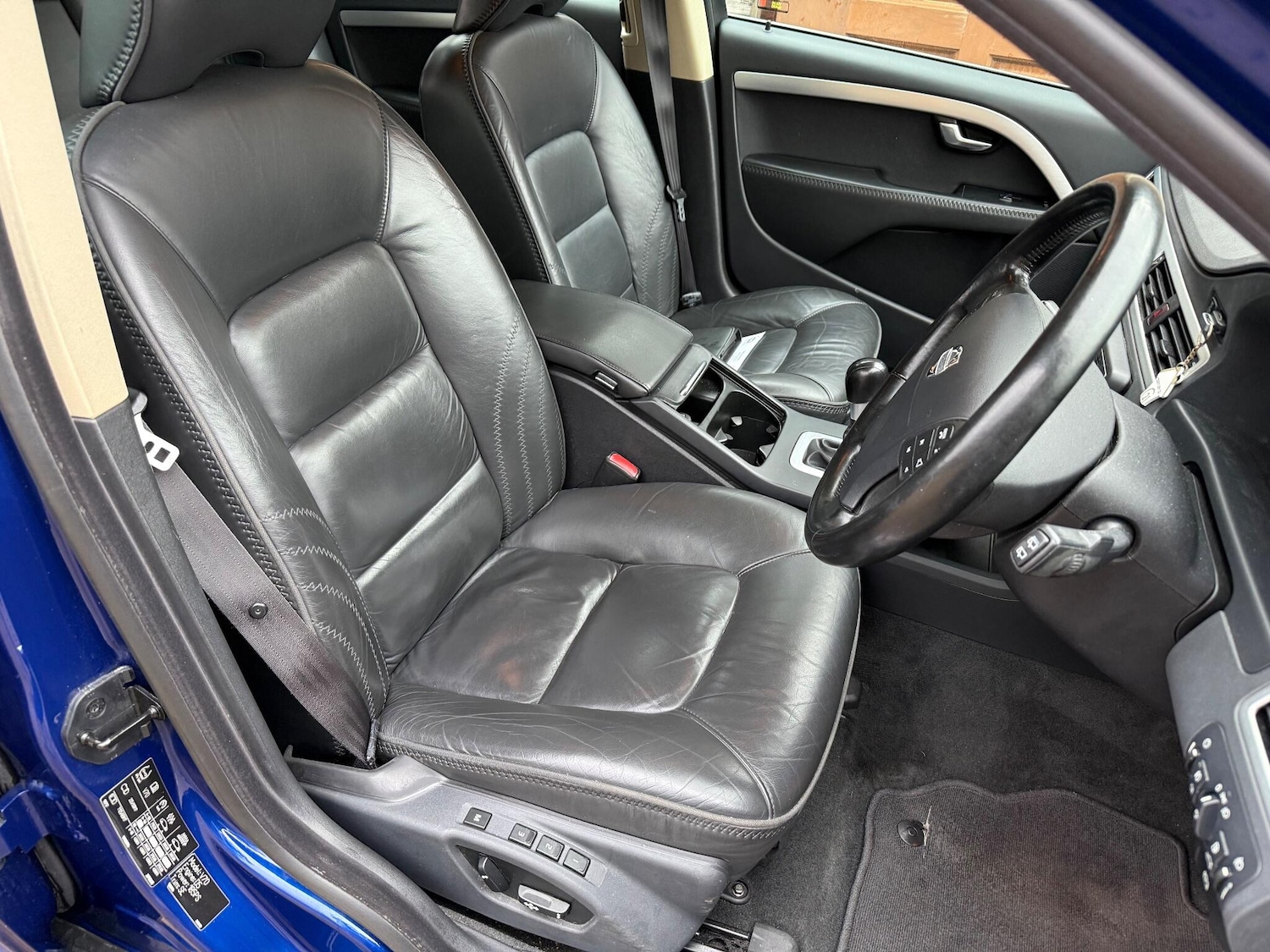 Used Volvo V70 2009 for sale - 77175411: Photo 26