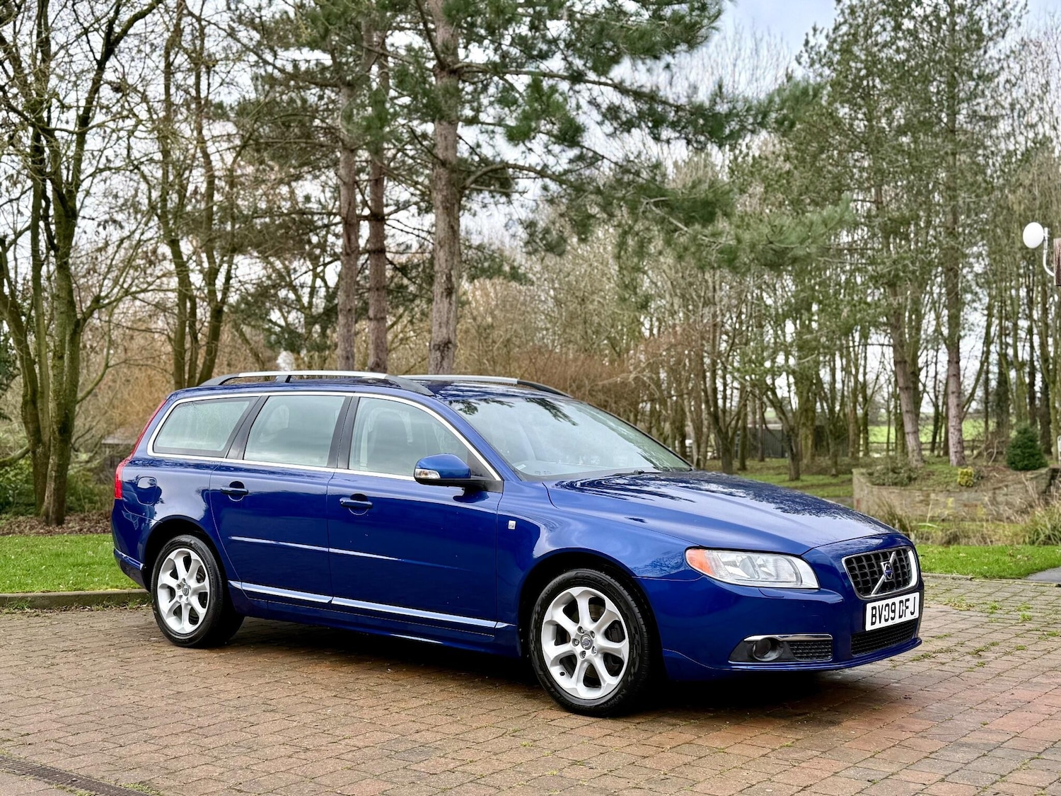 Used Volvo V70 2009 for sale - 77175411: Photo 8