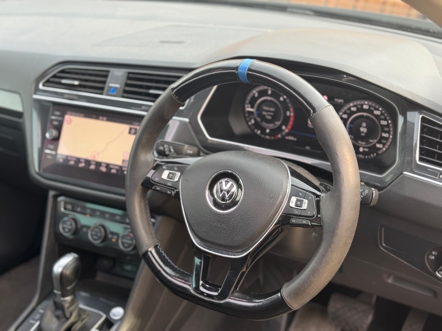 Used Volkswagen Tiguan 2017 for sale - 77969692: Photo 28