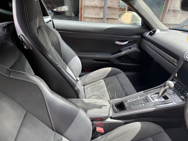 Used Porsche 718 Cayman 2023 for sale - 75697206: Photo 29