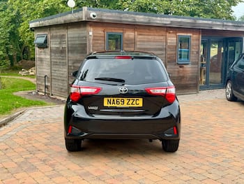 Used Toyota Yaris 2020 for sale - 79741662: Photo