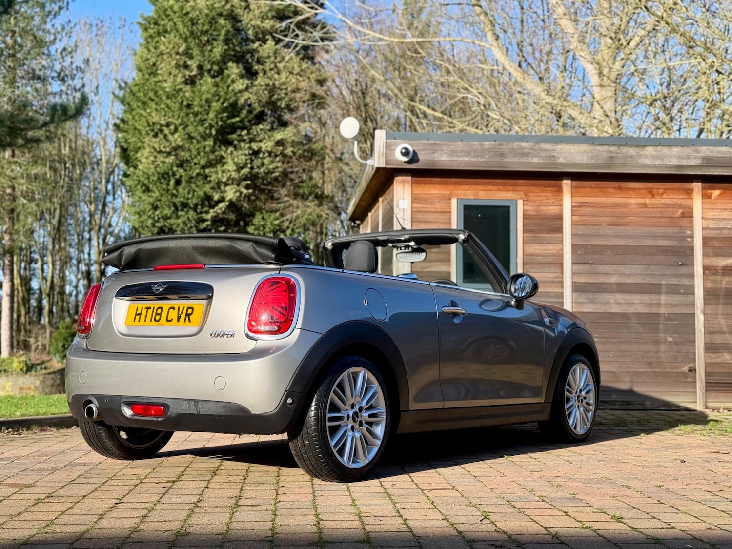 Used MINI Convertible 2018 for sale - 77352014: Photo 18