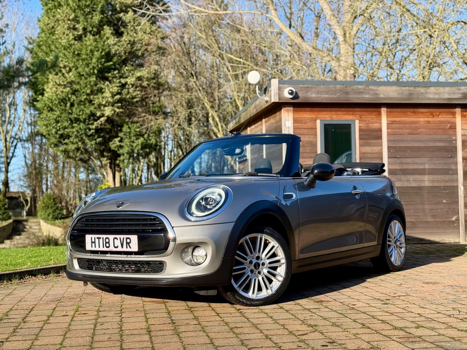 Used MINI Convertible 2018 for sale - 77352014: Photo 2