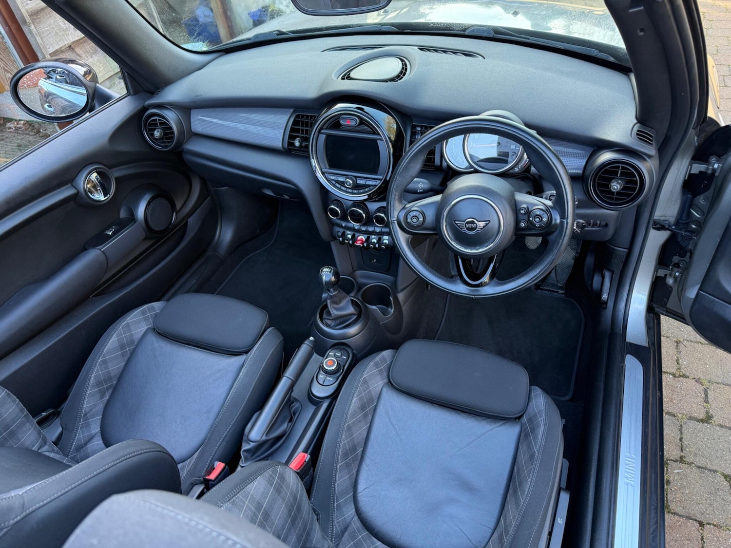 Used MINI Convertible 2018 for sale - 77352014: Photo 22