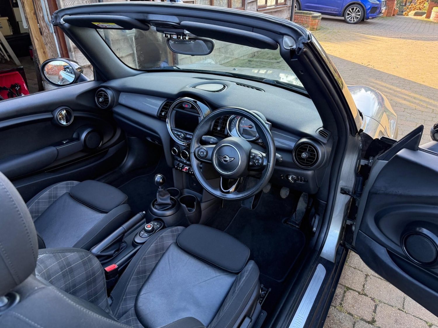 Used MINI Convertible 2018 for sale - 77352014: Photo 24