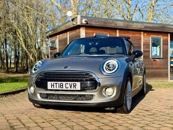 Used MINI Convertible 2018 for sale - 77352014: Photo