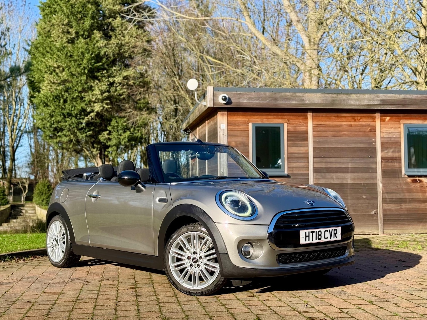 Used MINI Convertible 2018 for sale - 77352014: Photo 9