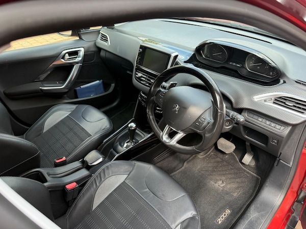 Used Peugeot 2008 2015 for sale - 75708555: Photo 19