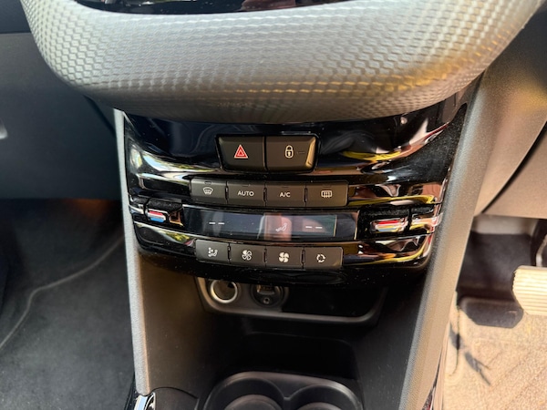 Used Peugeot 2008 2015 for sale - 75708555: Photo 27