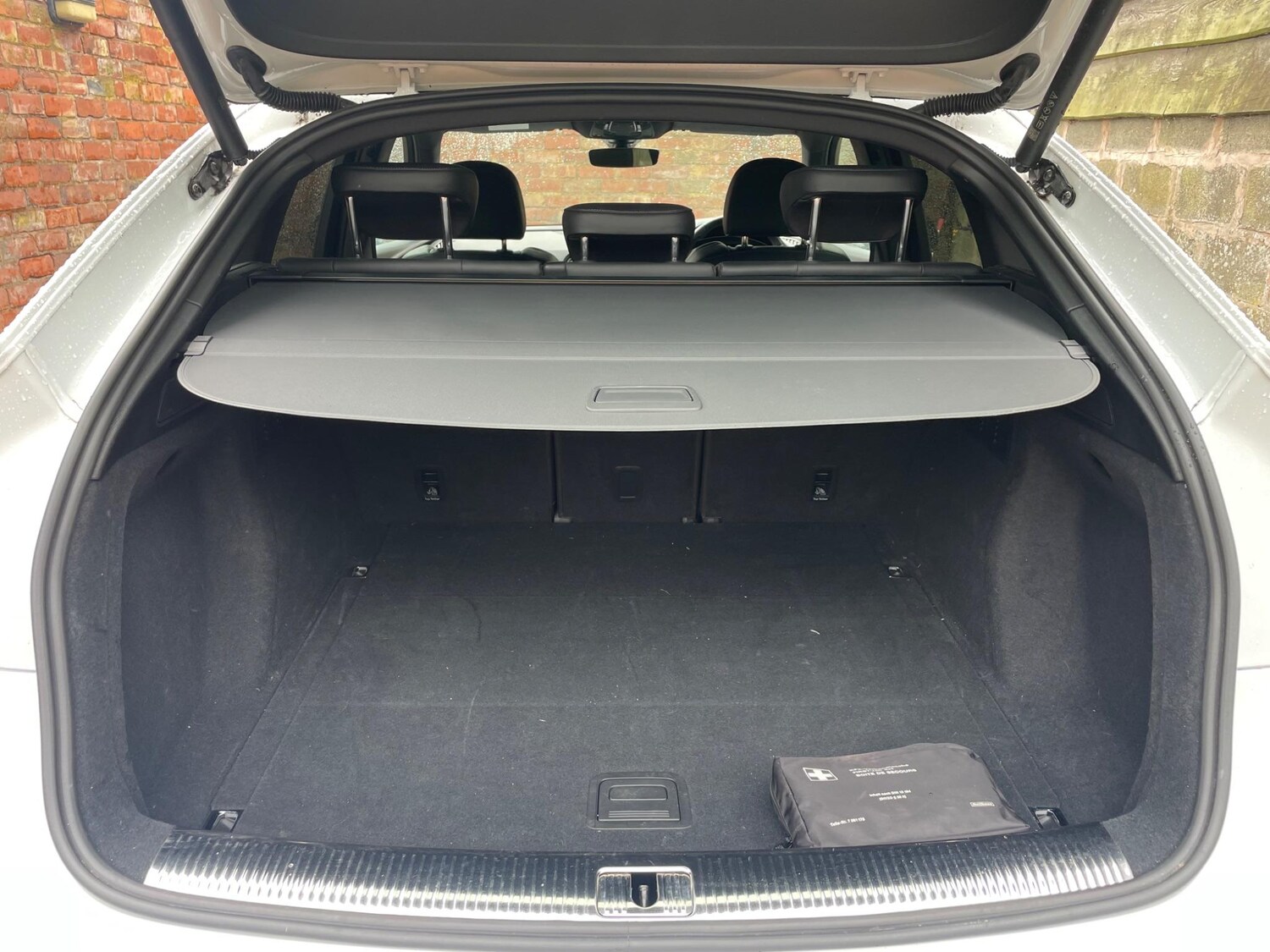 Vehicle 29
