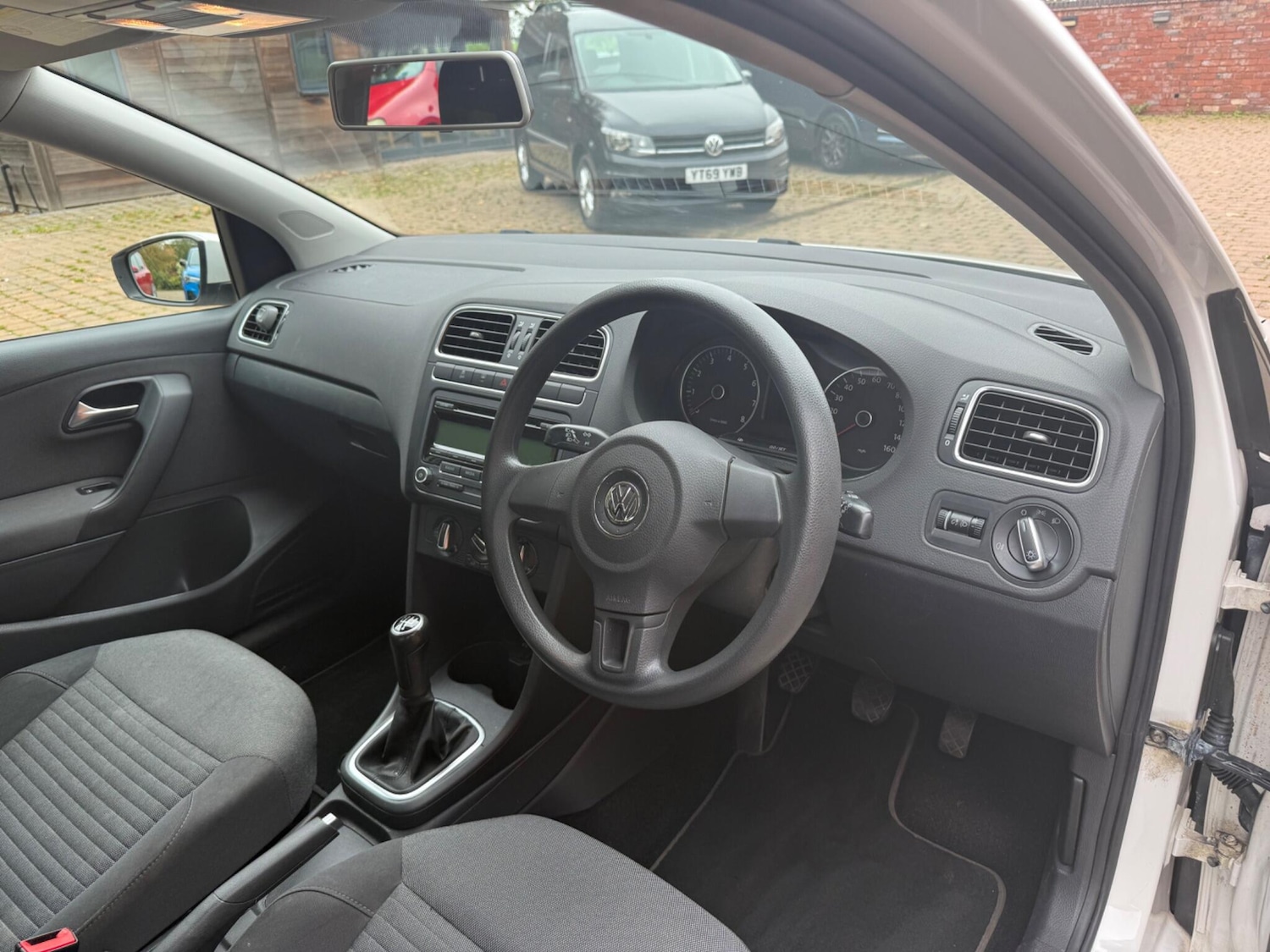 Used Volkswagen Polo 2010 for sale - 76283585: Photo 16