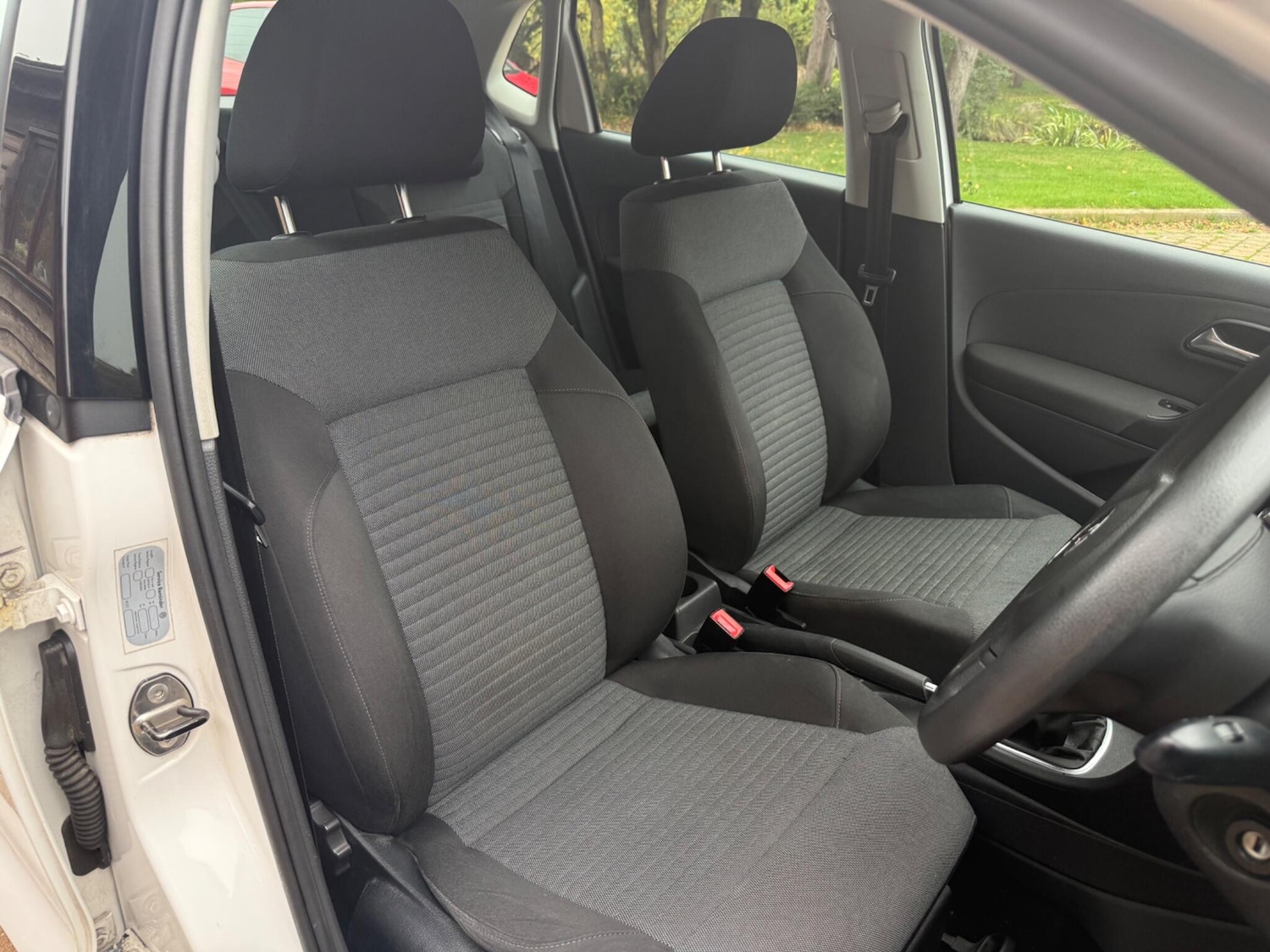 Used Volkswagen Polo 2010 for sale - 76283585: Photo 17