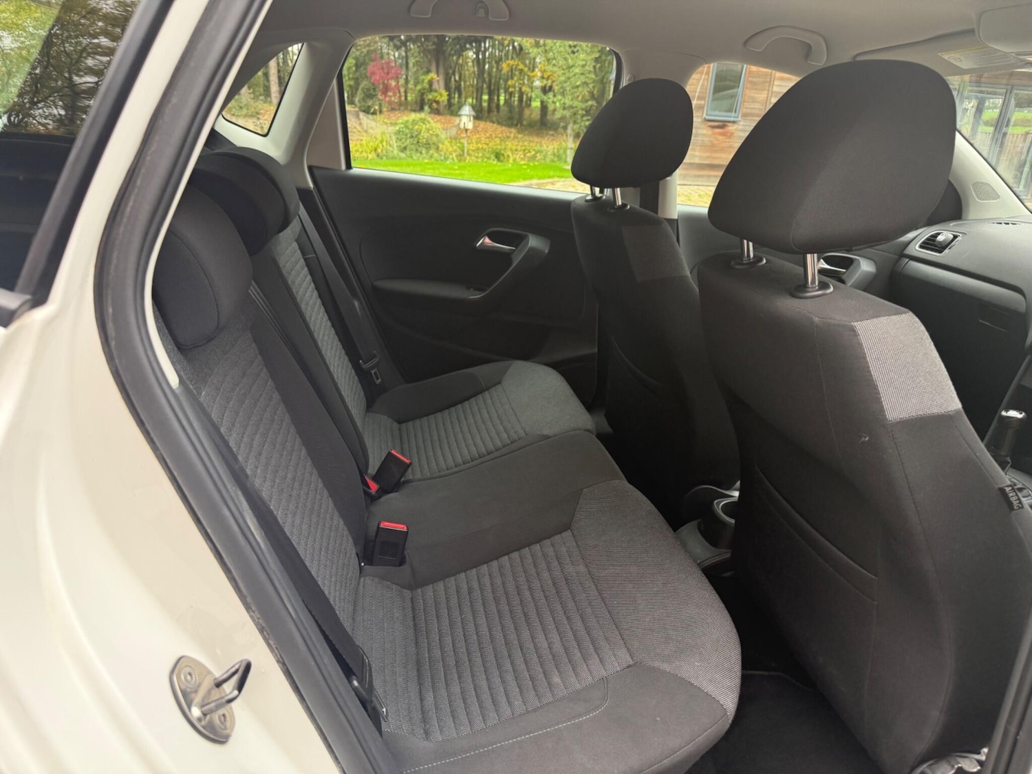 Used Volkswagen Polo 2010 for sale - 76283585: Photo 18