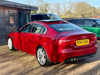 Used Jaguar XE 2015 for sale - 77598725: Photo