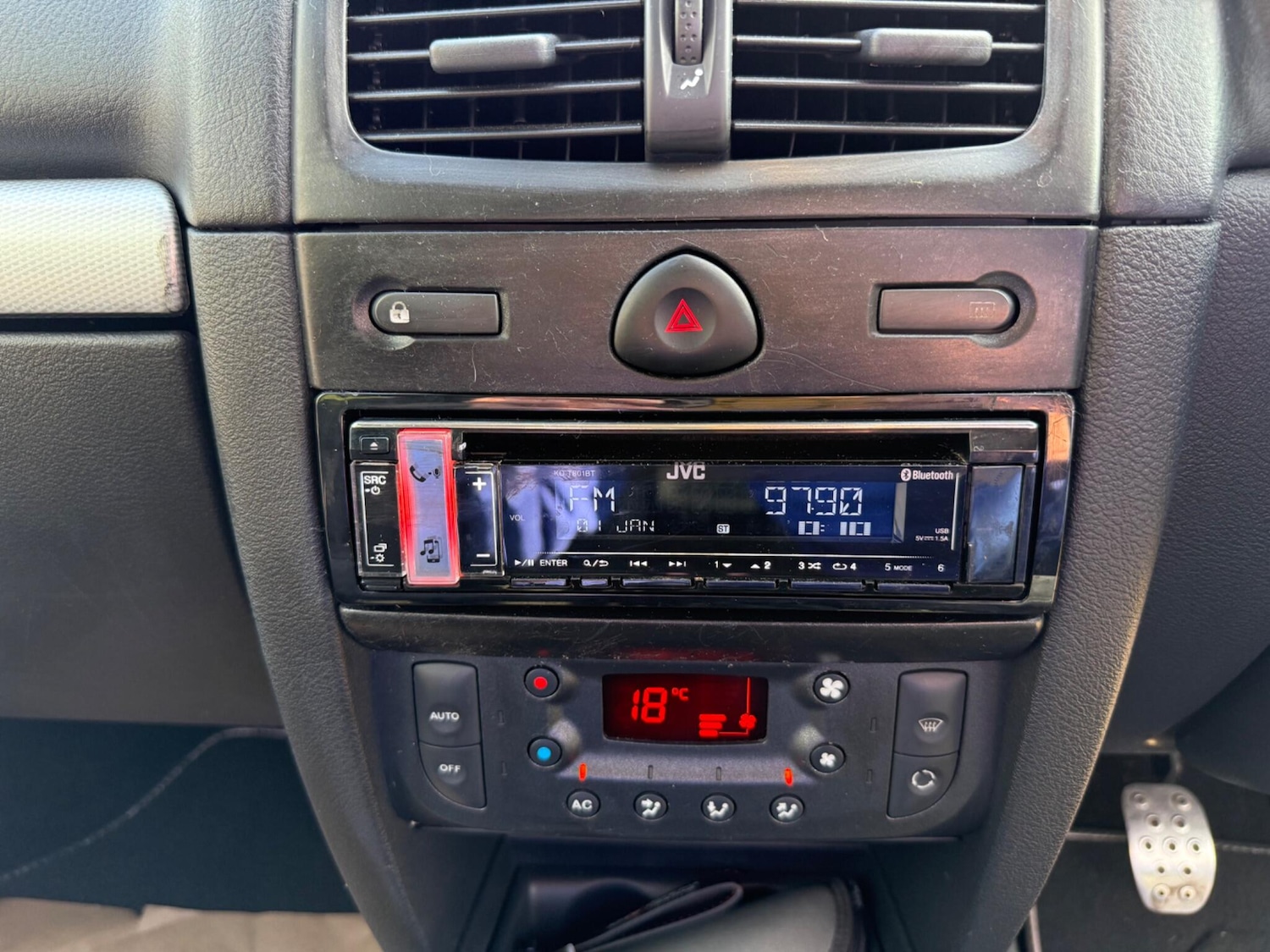 Used Renault Clio for sale - 77824496: Photo 21