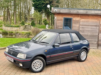 Used Peugeot 205 1992 for sale - 76084012: Photo