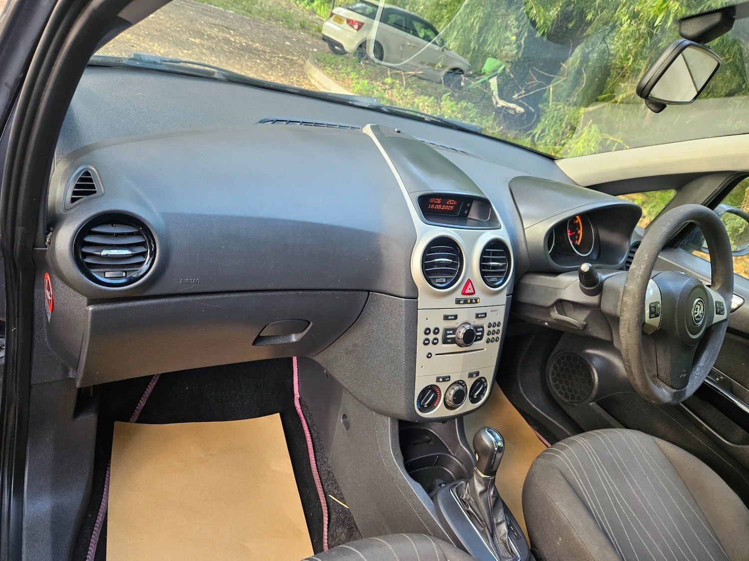 Vehicle 28