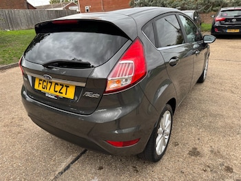 Used Ford Fiesta 2017 for sale - 76038015: Photo