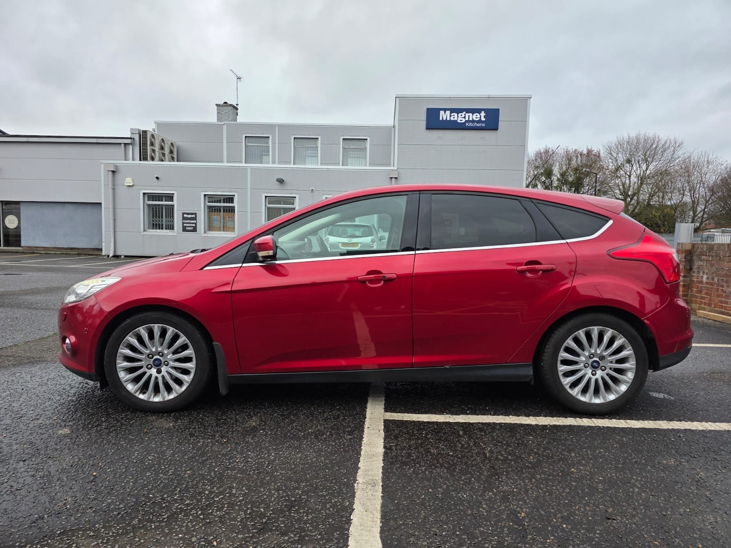 Used Ford Focus 2013 for sale - 76877392: Photo 10