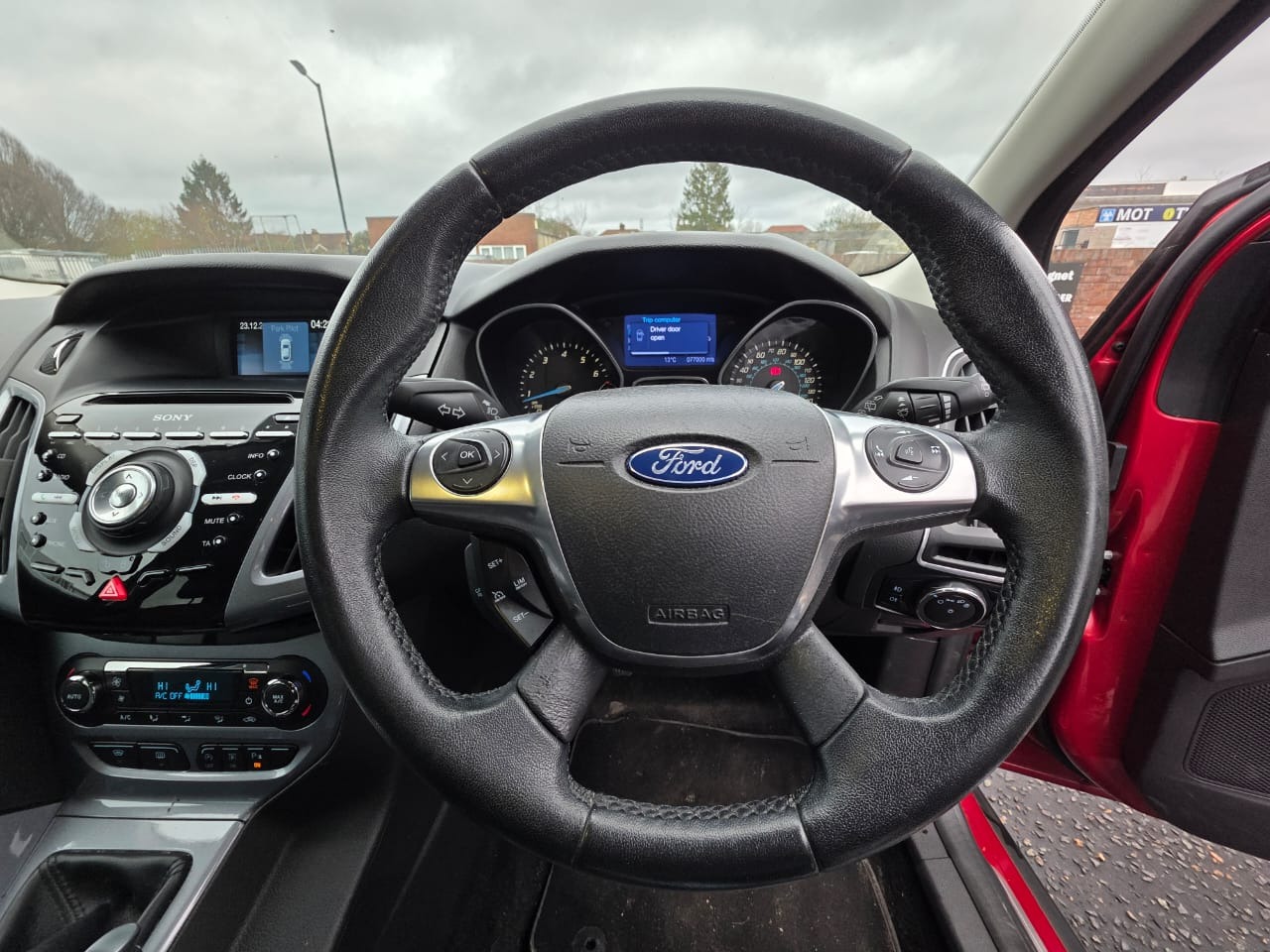 Used Ford Focus 2013 for sale - 76877392: Photo 13