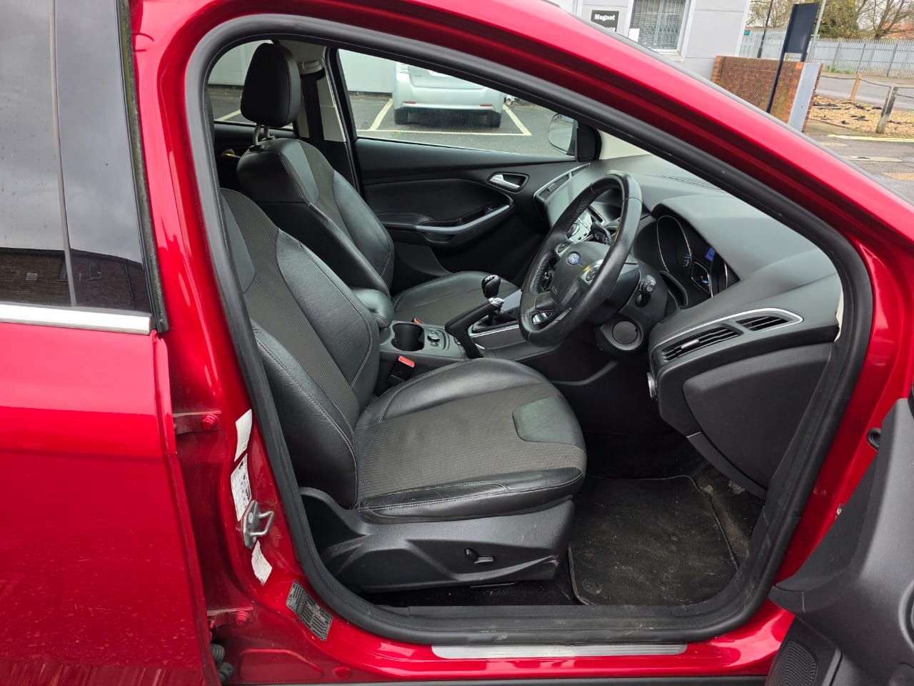 Used Ford Focus 2013 for sale - 76877392: Photo 19