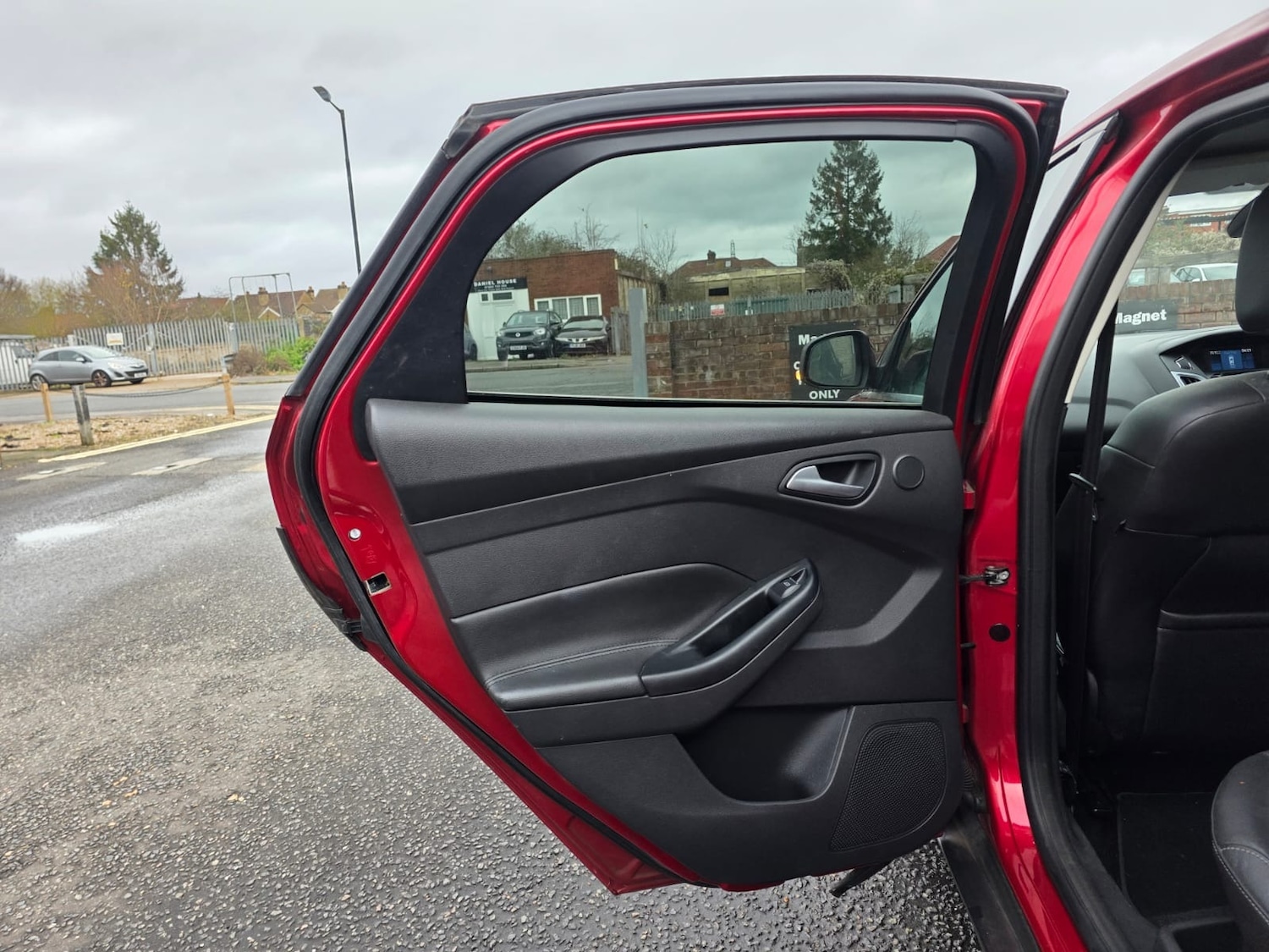 Used Ford Focus 2013 for sale - 76877392: Photo 28