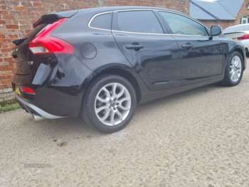 Used Volvo V40 2019 for sale - 71704876: Photo