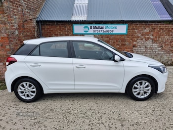 Used Hyundai i20 2017 for sale - 75460081: Photo