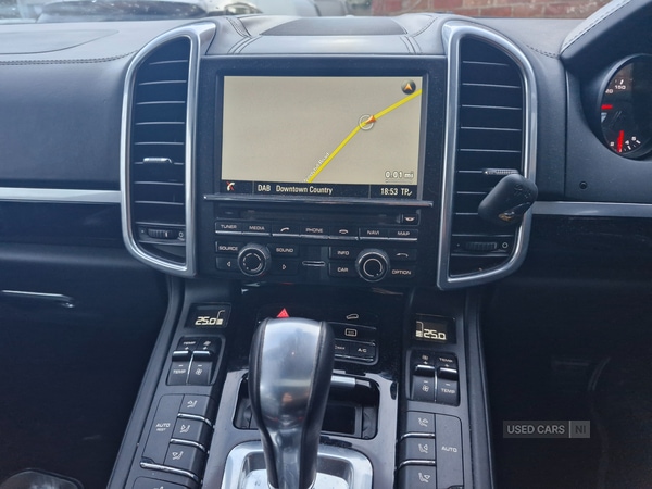 Used Porsche Cayenne 2014 for sale - 76296175: Photo 6