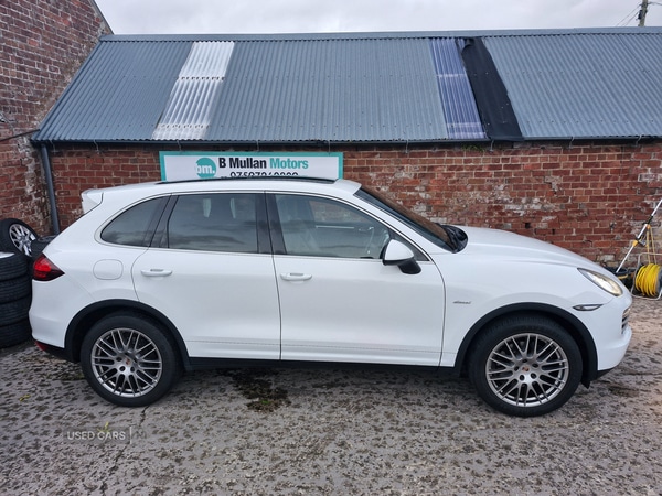 Used Porsche Cayenne 2014 for sale - 76175830: Photo 2