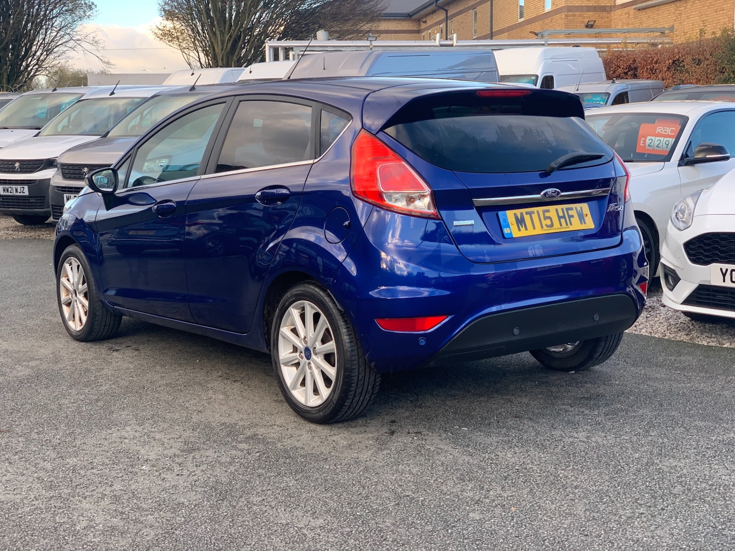 Used Ford Fiesta 2015 for sale - 76735908: Photo 6