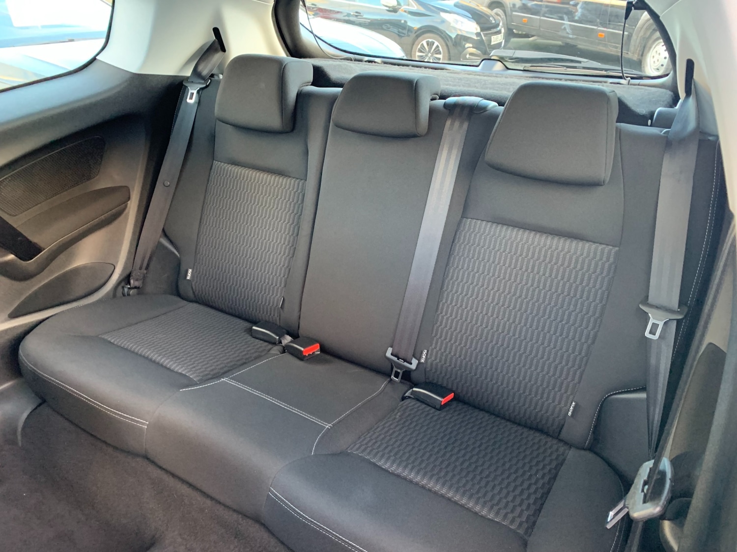 Used Peugeot 208 2015 for sale - 76983913: Photo 16