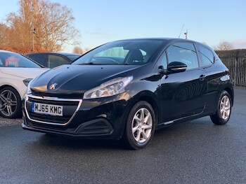 Used Peugeot 208 2015 for sale - 76983913: Photo