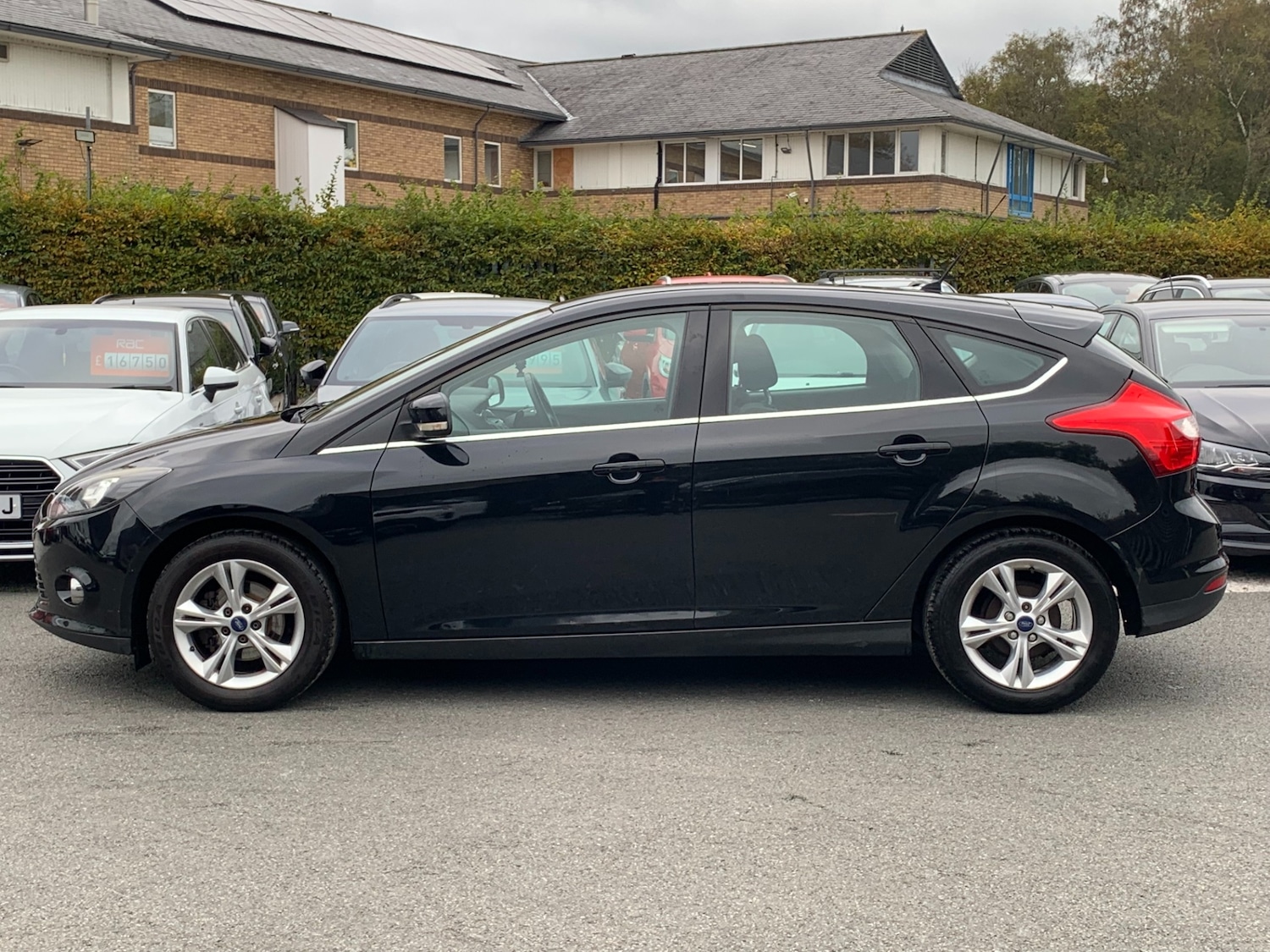 Used Ford Focus 2013 for sale - 76738604: Photo 4