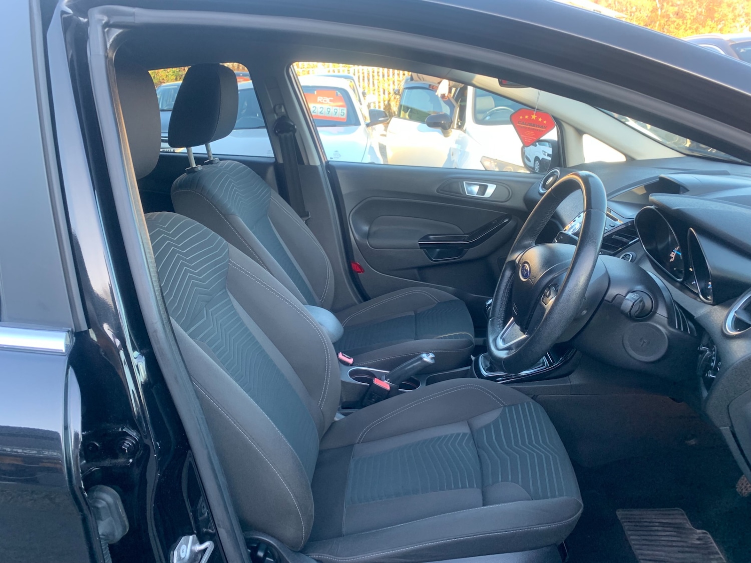 Used Ford Fiesta 2015 for sale - 76736117: Photo 11