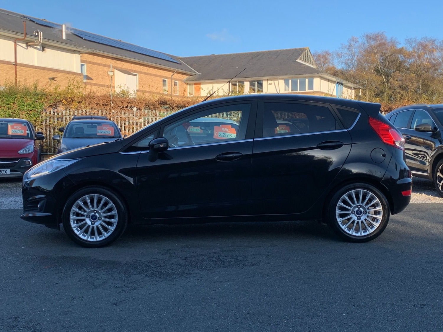 Used Ford Fiesta 2015 for sale - 76736117: Photo 4