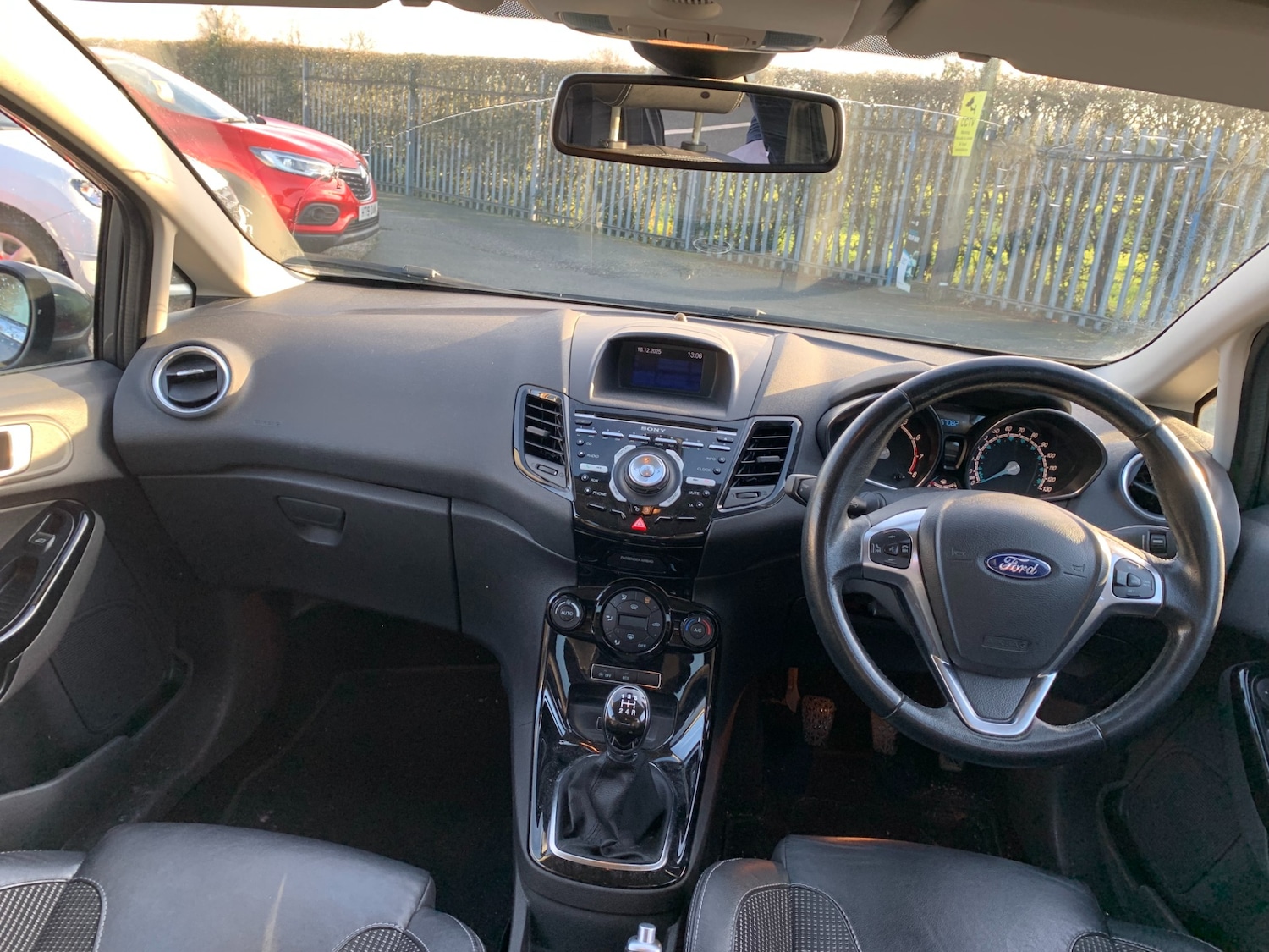 Used Ford Fiesta 2015 for sale - 76957626: Photo 10