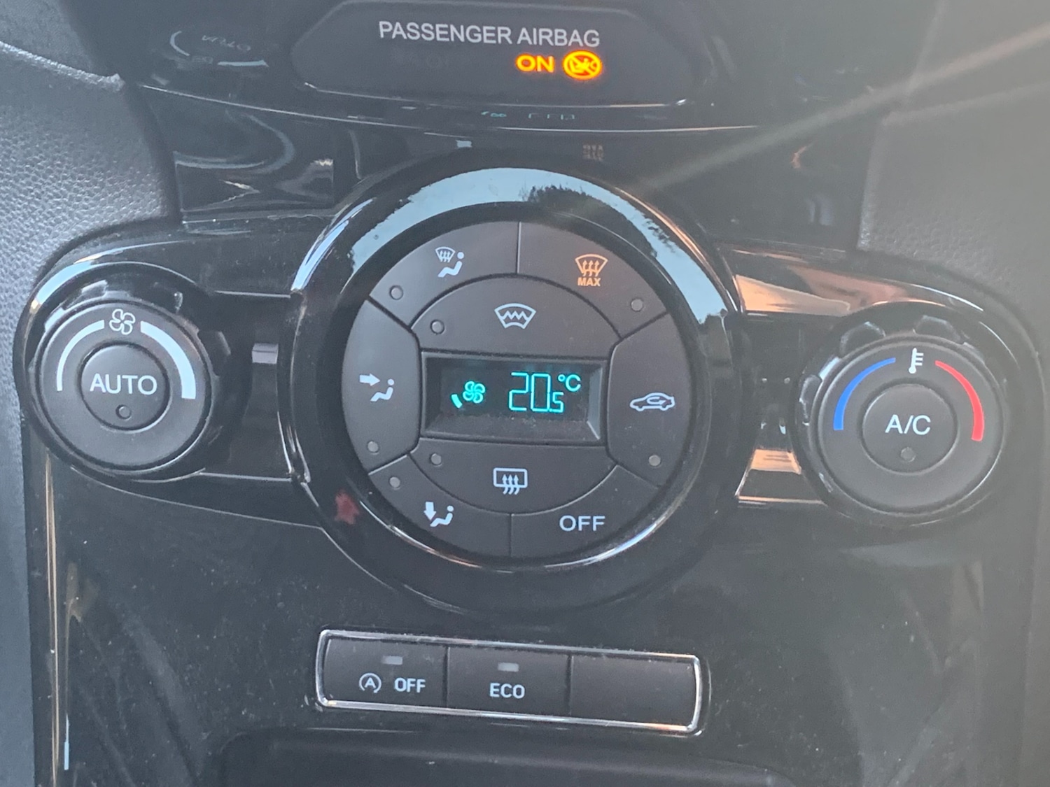 Used Ford Fiesta 2015 for sale - 76957626: Photo 20