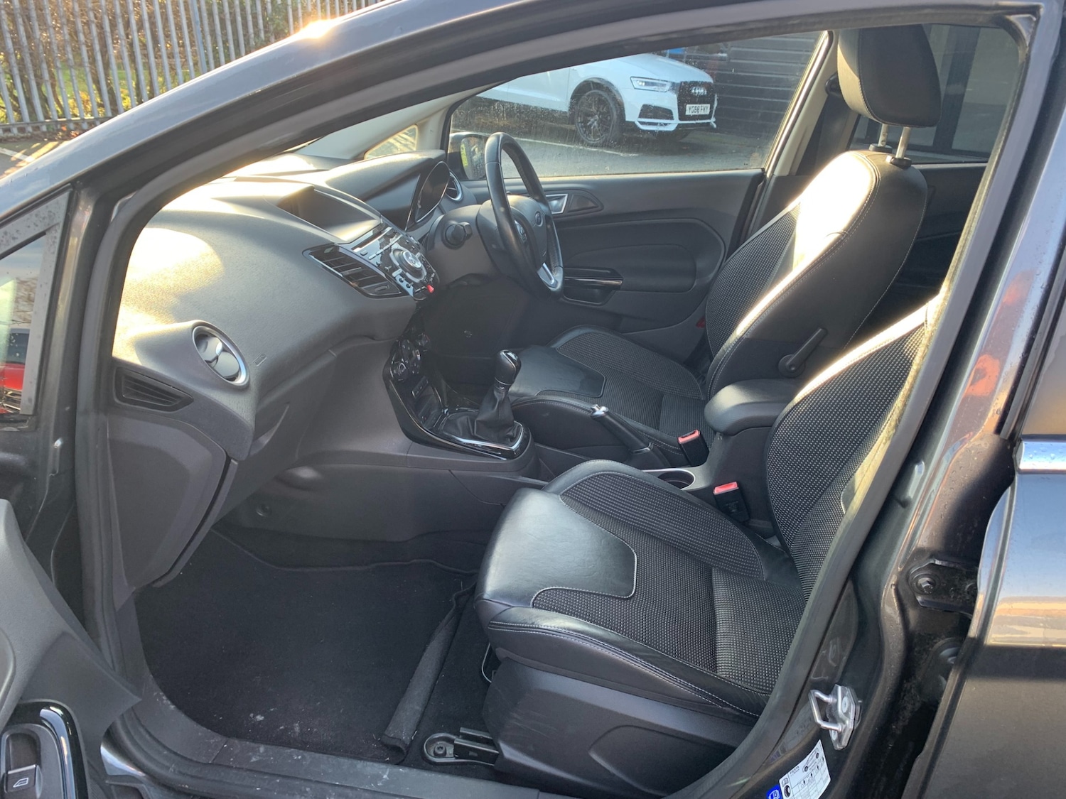 Used Ford Fiesta 2015 for sale - 76957626: Photo 7