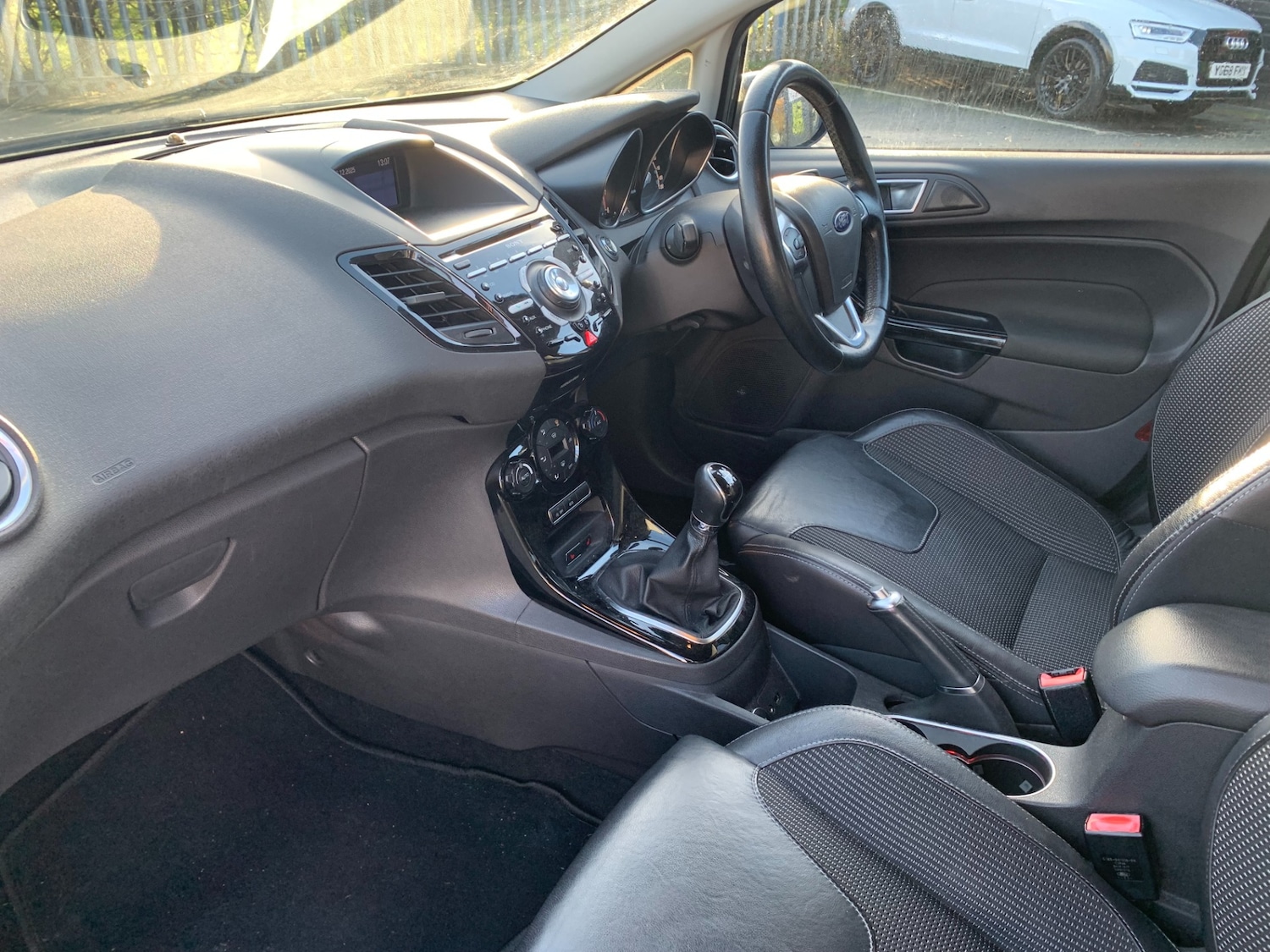 Used Ford Fiesta 2015 for sale - 76957626: Photo 8