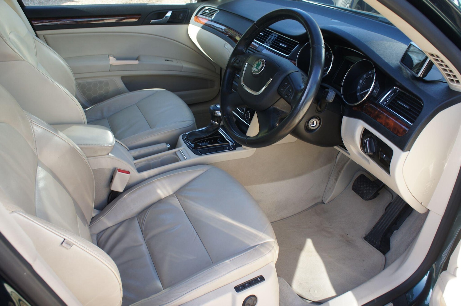 Used Skoda Superb 2009 for sale - 77940305: Photo 7