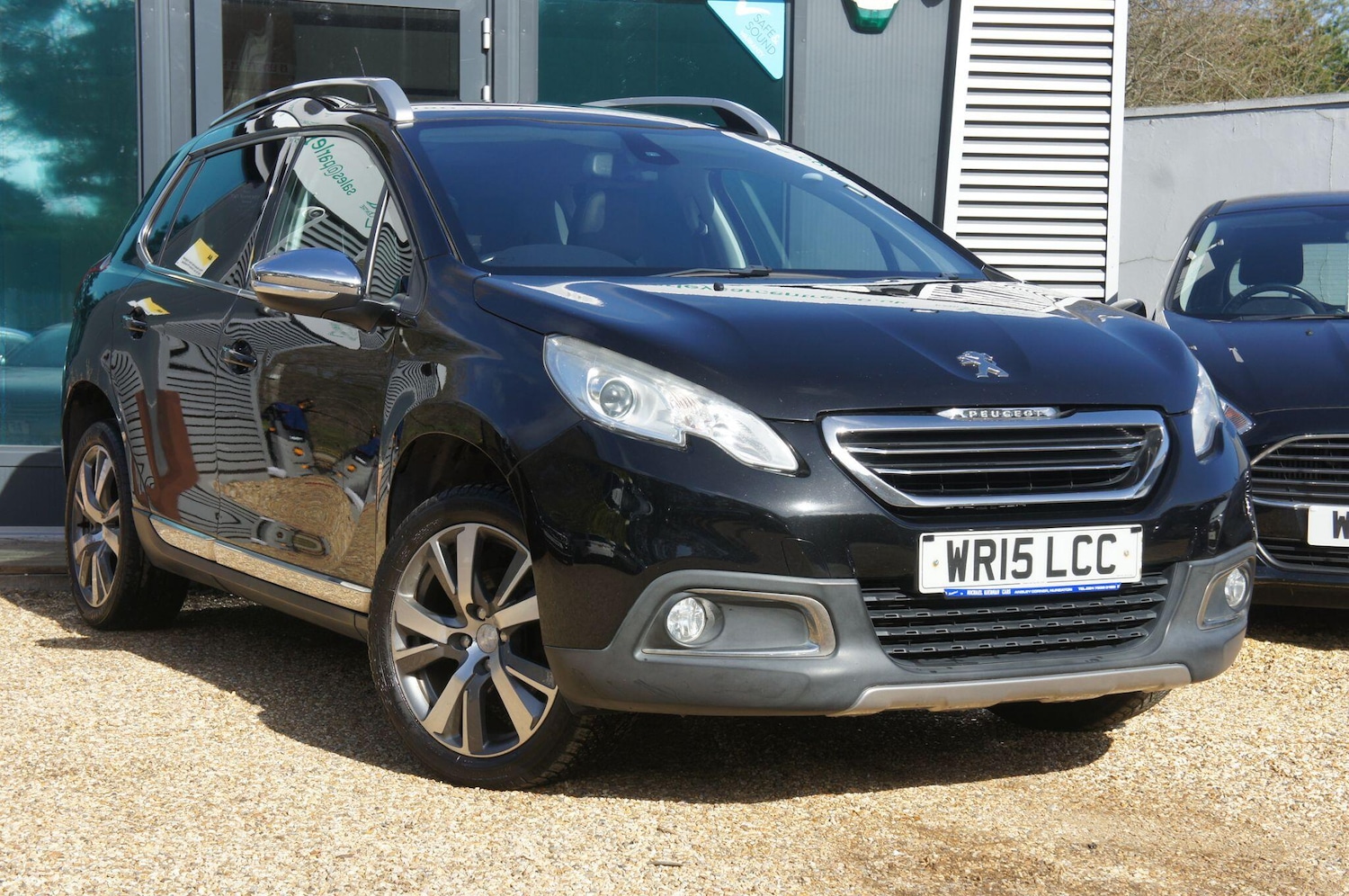Used Peugeot 2008 2015 for sale - 77939367: Photo 2