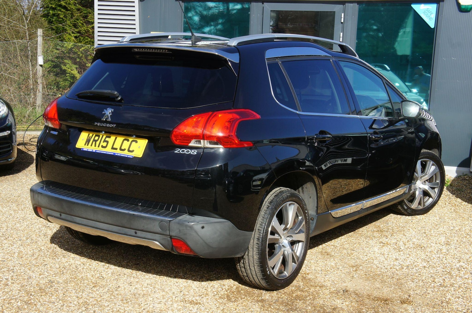 Used Peugeot 2008 2015 for sale - 77939367: Photo 4