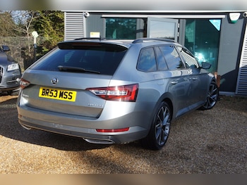 Used Skoda Superb 2019 for sale - 77759448: Photo