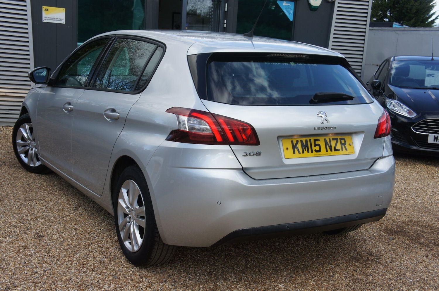 Used Peugeot 308 2015 for sale - 77882128: Photo 5