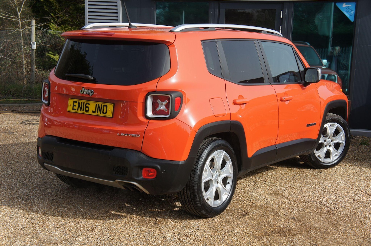 Used Jeep Renegade for sale - 77768004: Photo 4