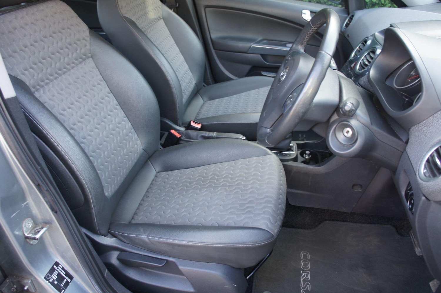 Used Vauxhall Corsa 2011 for sale - 77939436: Photo 8